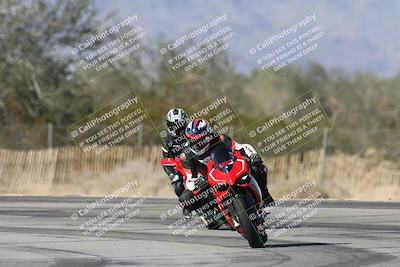 media/Dec-01-2025-Moto Forza (Mon) [[2daa91e15f]]/3-Beginner Group/Session 3 (Turn 3)/